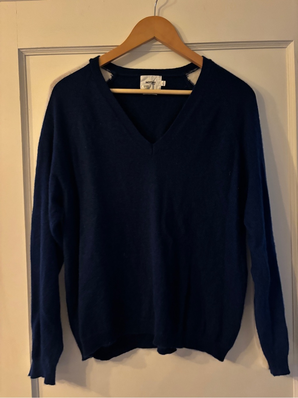Notshy Women’s Blue and cream cashmere vneck sweater size large